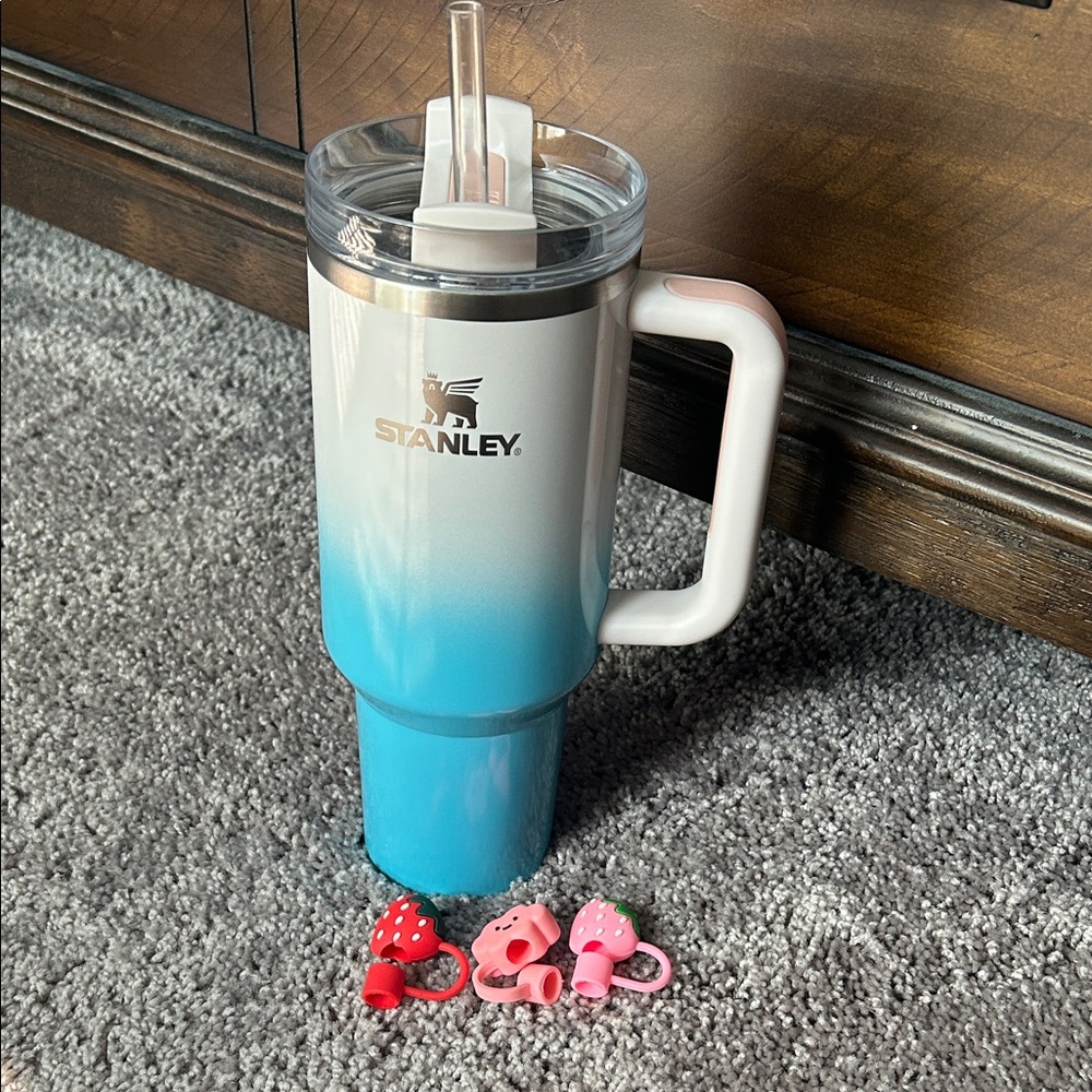 Stanley Gradient Blue and White Tumbler with Straw